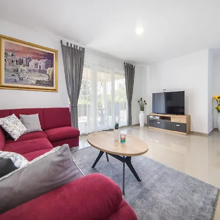 Villa Vinisterra Family-friendly With Pool,jacuzzi