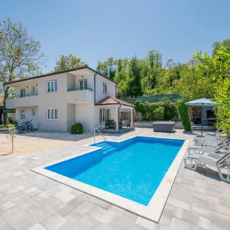 Vinisterra Family-friendly With Pool,jacuzzi Villa