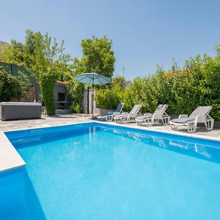 Villa Vinisterra Family-friendly With Pool,jacuzzi *