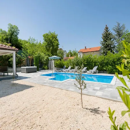 Vinisterra Family-friendly With Pool,jacuzzi
