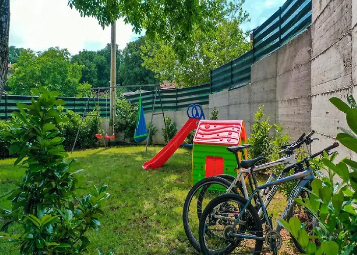 Villa Vinisterra Family-friendly With Pool,jacuzzi Zmijavci