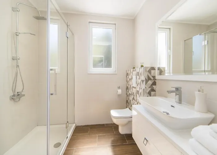 Vinisterra Family-friendly With Pool,jacuzzi * Zmijavci