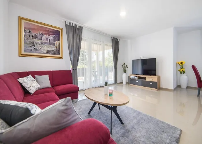 Villa Vinisterra Family-friendly With Pool,jacuzzi